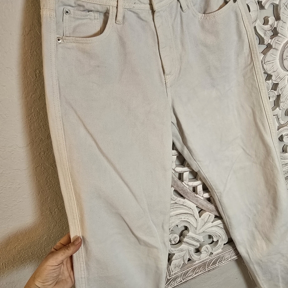 Zara Women’s High Waisted Straight Leg Frayed Hem Jean 6 - Picture 4 of 6